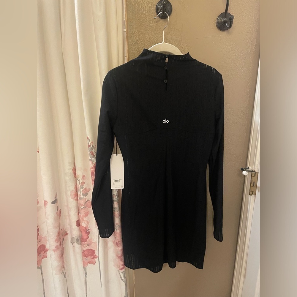 ALO Yoga Euphoria Long Sleeve Dress Medium Black NWT - Picture 4 of 5